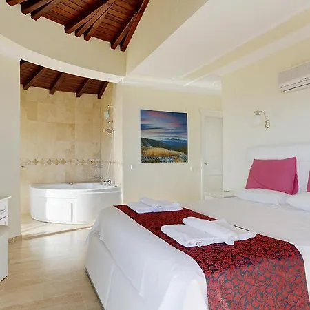 Sleeps 10 Pool Air Con Wifi Vila *